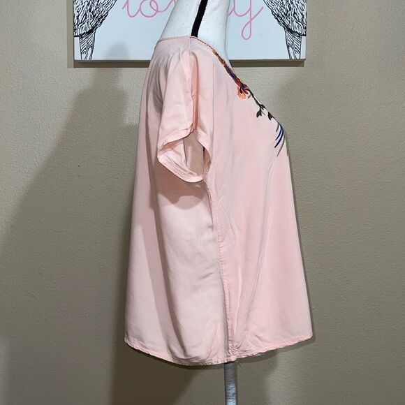 Solitaire Embroidered Short Sleeve Tunic Peach Multi Color Embroidery detail - Picture 2 of 9